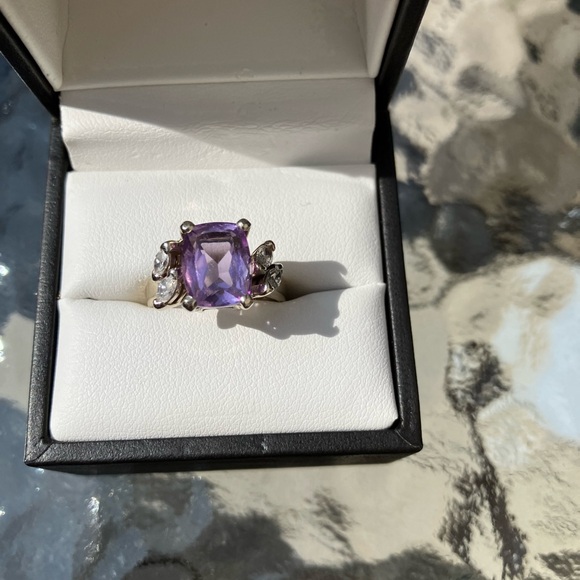 14kt White Gold Diamond Amethyst Ring. Sz 5.5 - Picture 8 of 14